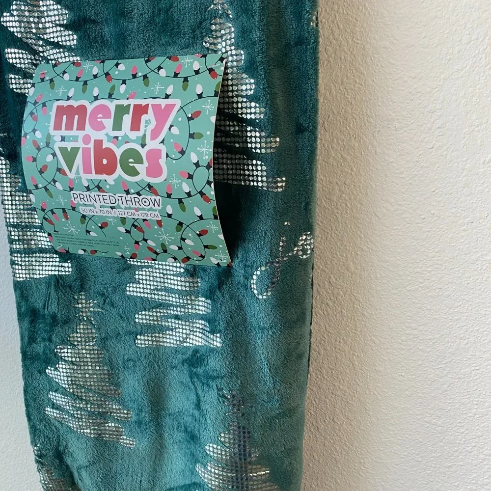 Merry vibes green blanket silver Christmas tree Joy printed Throw 50x70 new